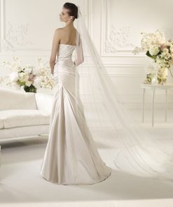 trouwjurk satijn pronovias