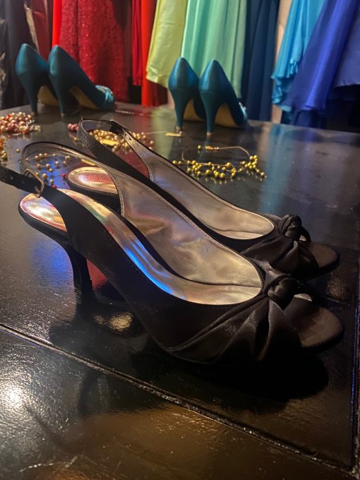 Zwarte pump slingback
