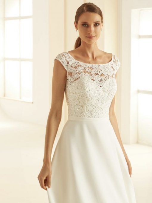 Bianco Evento A lijn bruidsjurk Octavia stretch chiffon kant boothals