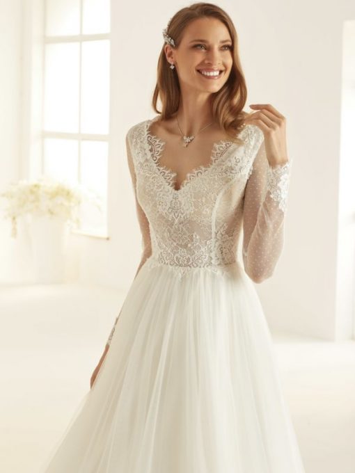 Bianco Evento bruidsjurk Prudence tulle kant lange mouwen