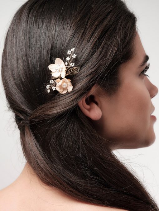 Poirier haarsieraad peachkleur met bloemetjes op haarpin BB258