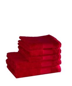 Handdoek rood met naam of tekst geborduurd