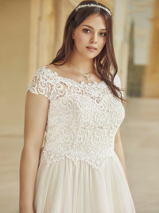 Bianco Evento trouwjurk Serena tulle rok met kanten lijfje boothals