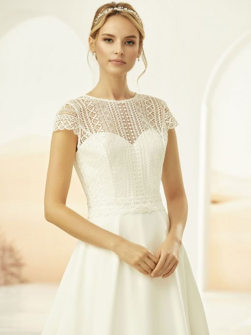 Bianco Evento kanten bolero ronde hals korte mouw E 324