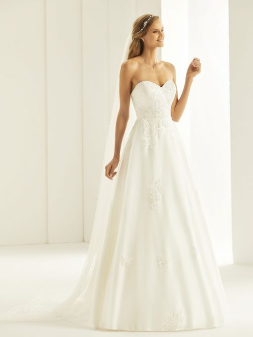 Bianco Evento kanten trouwjurk strapless Tatiana S/M