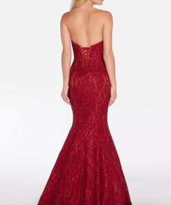 lady in red dress