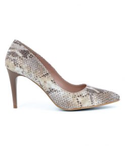 giulia wild brown snake