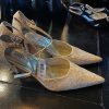pronovias vintage pump