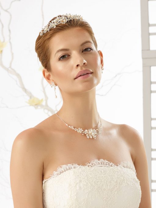tiara d43