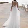charisse pronovias back