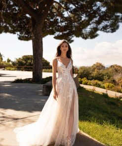 Pronovias hyperion front