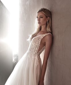 crimson pronovias