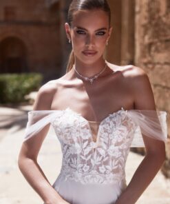 corset met off-shoulder