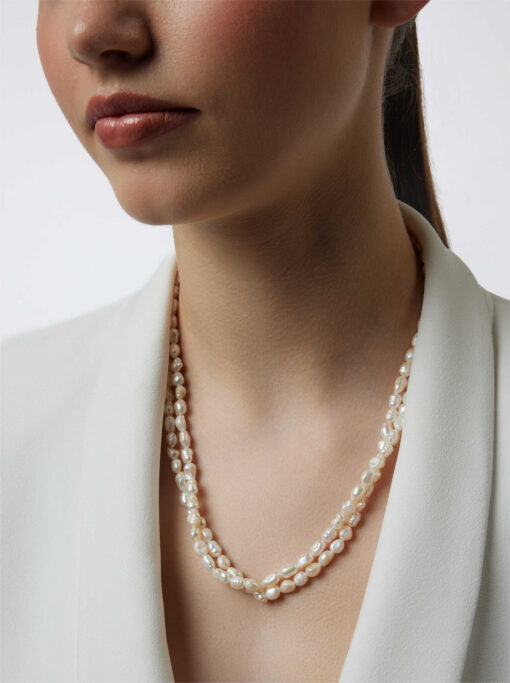 dubbele ketting met kleine zoetwaterparels
