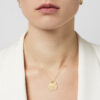 ketting met een gesloten gouden bedel