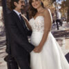 satiny trouwjurk white one