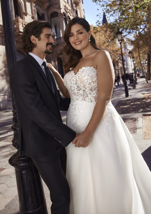 satiny trouwjurk white one